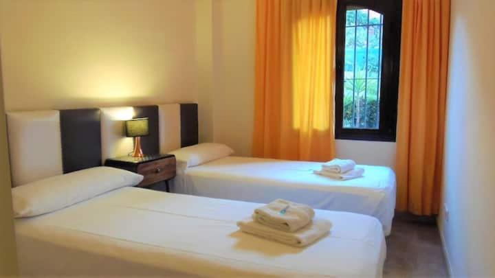 Apartamento Espacioso Muy Tranquilo Con Piscinas Y Jardines Cercano A La Playa Эстепона Экстерьер фото